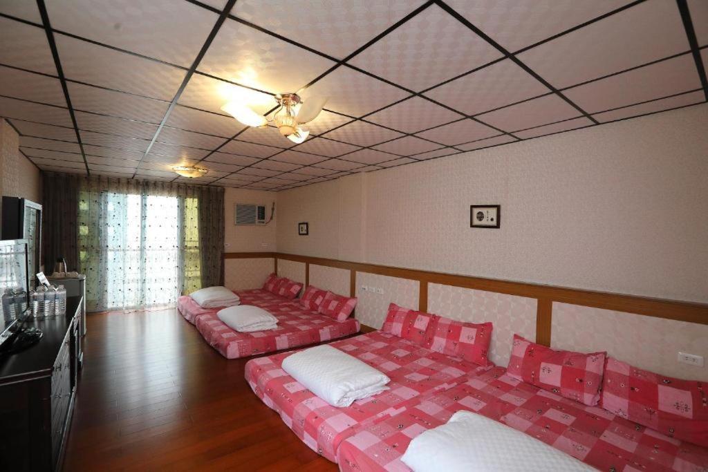 First Place B&B Hualien stad Exteriör bild