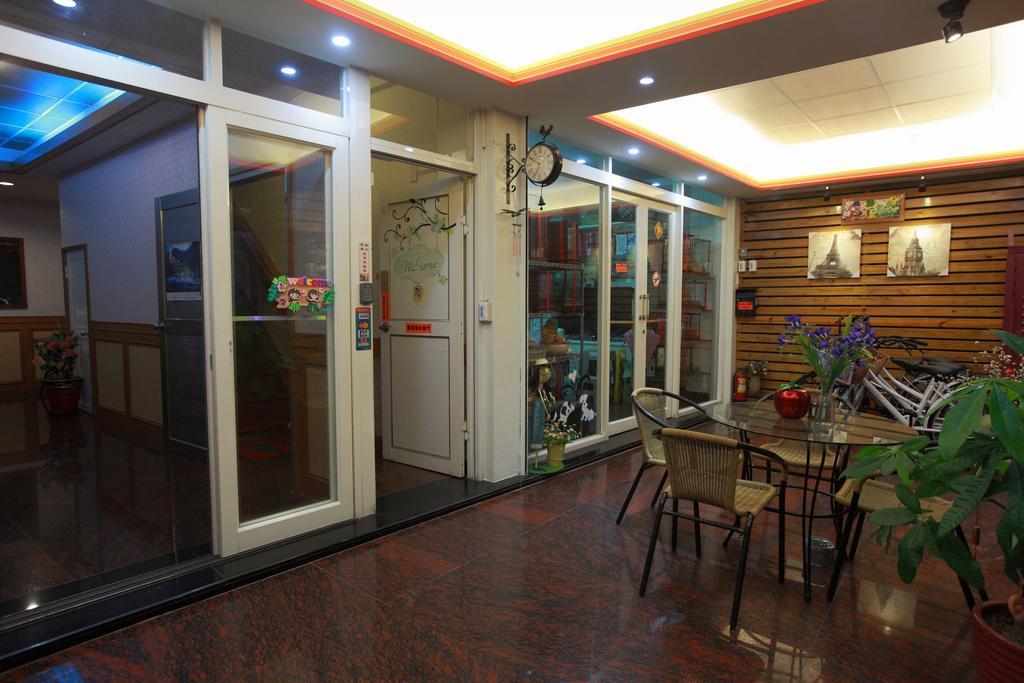 First Place B&B Hualien stad Exteriör bild