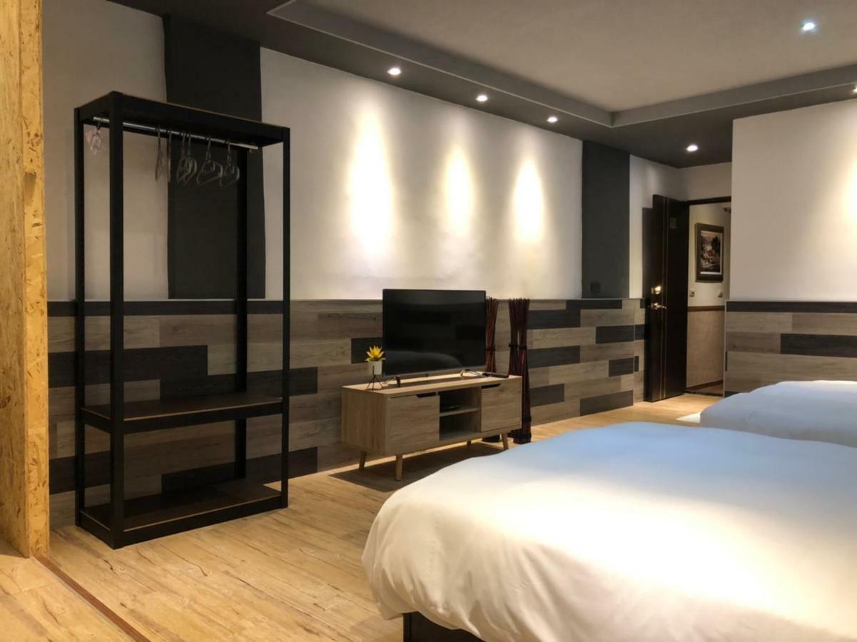First Place B&B Hualien stad Exteriör bild