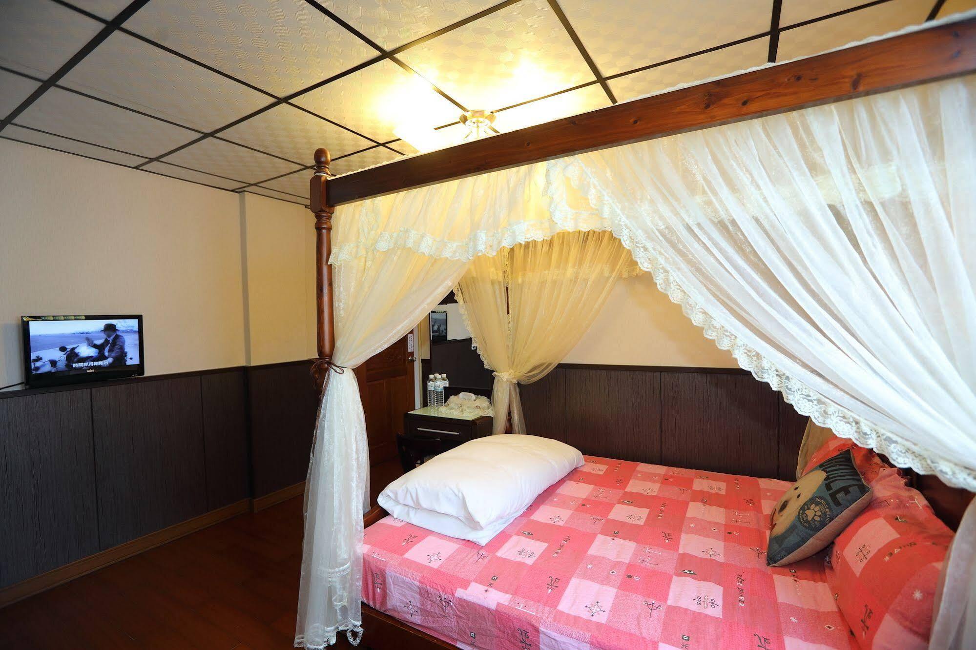 First Place B&B Hualien stad Exteriör bild