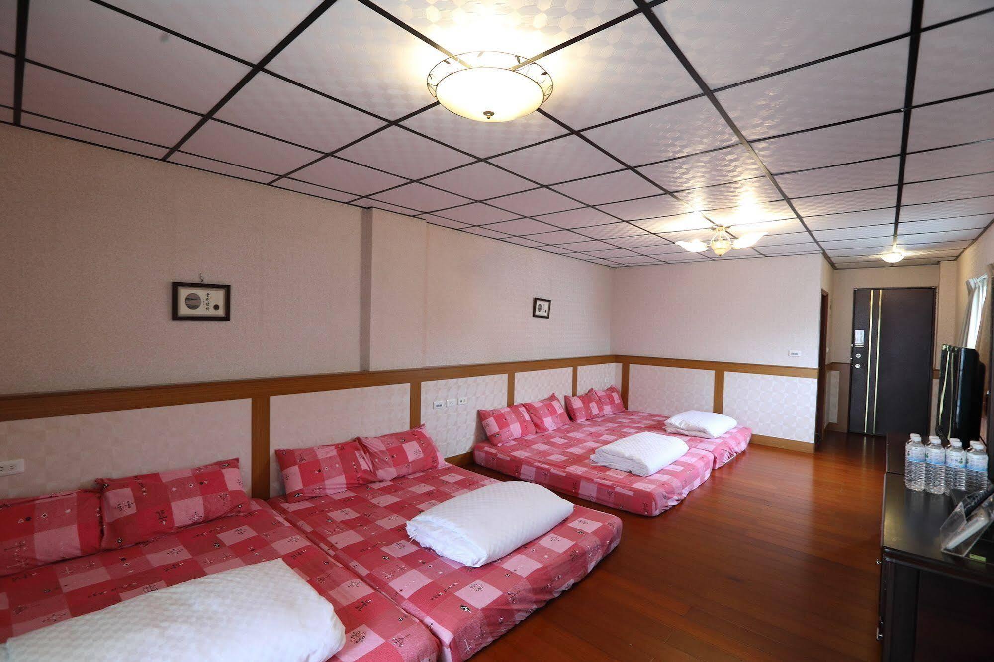 First Place B&B Hualien stad Exteriör bild