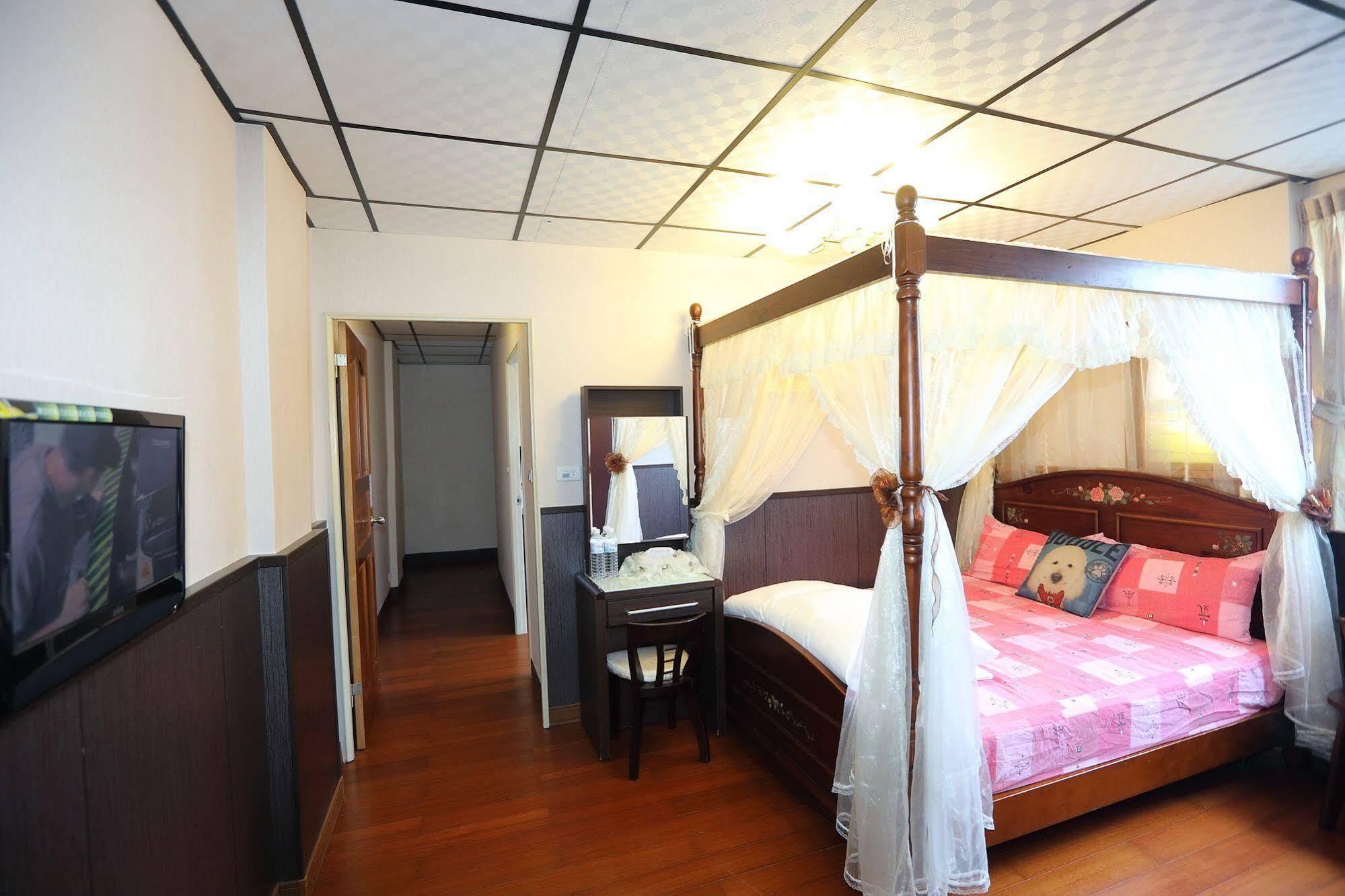 First Place B&B Hualien stad Exteriör bild