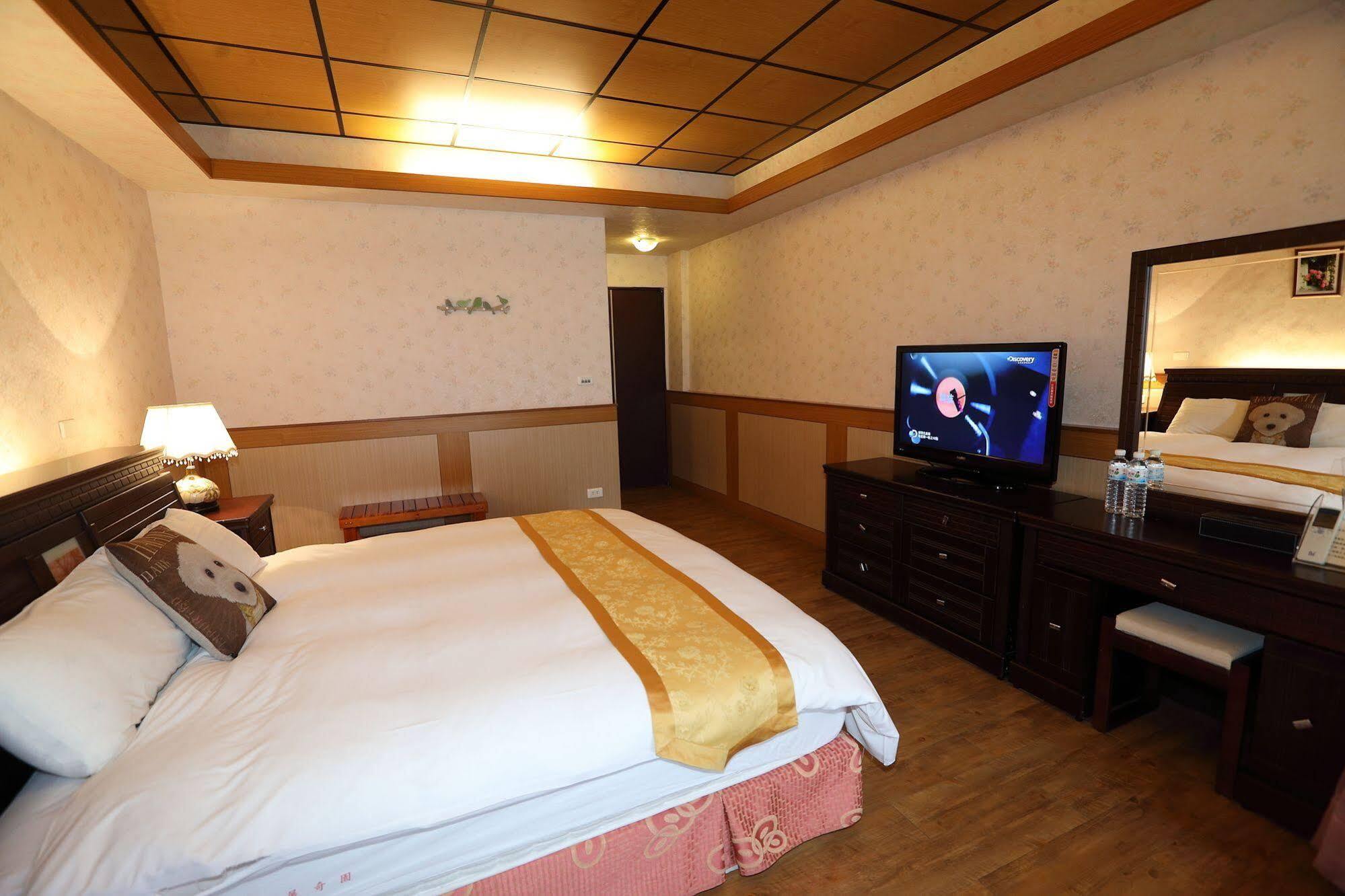 First Place B&B Hualien stad Exteriör bild