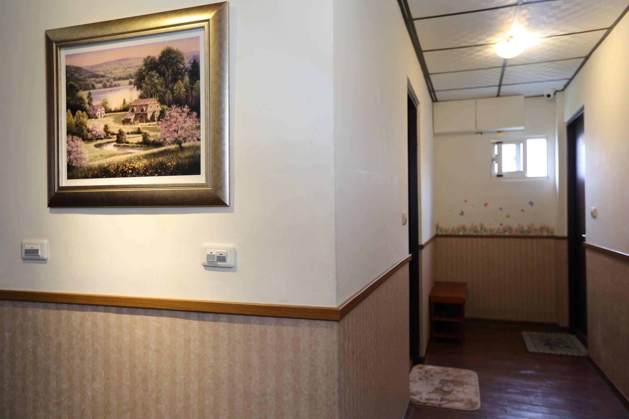 First Place B&B Hualien stad Exteriör bild